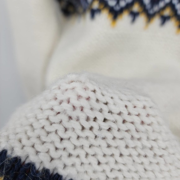 American Eagle Fair Isle Cardigan Chunky Knit Medium Cream Navy Pockets XS - Picture 7 of 10